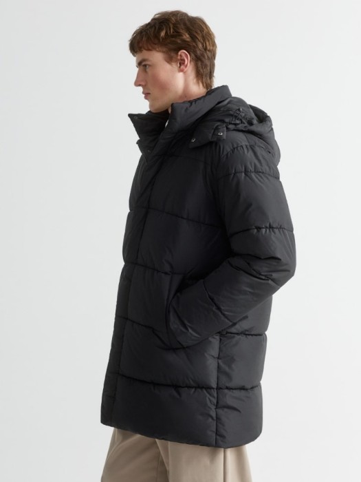 утепленное стеганое пальто с капюшоном по цене 8999 руб вид справа