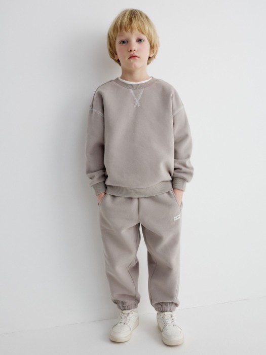 утепленные джоггеры детские по цене 1499 руб вид справа