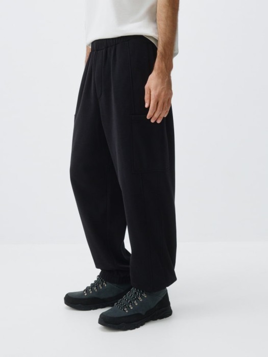 утепленные джоггеры карго по цене 2299 руб вид справа