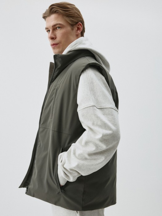 утепленный жилет из россии вид сбоку