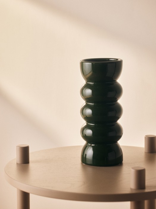 ваза из фаянса от бренда sela вид слева