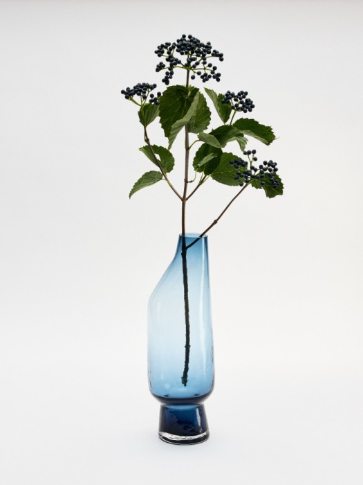 ваза из стекла от бренда sela вид слева