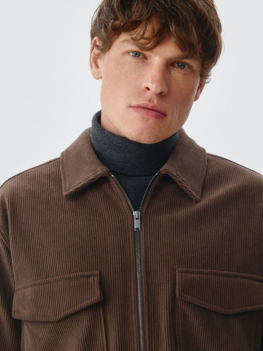 вельветовая куртка-рубашка по цене 2799 руб вид справа