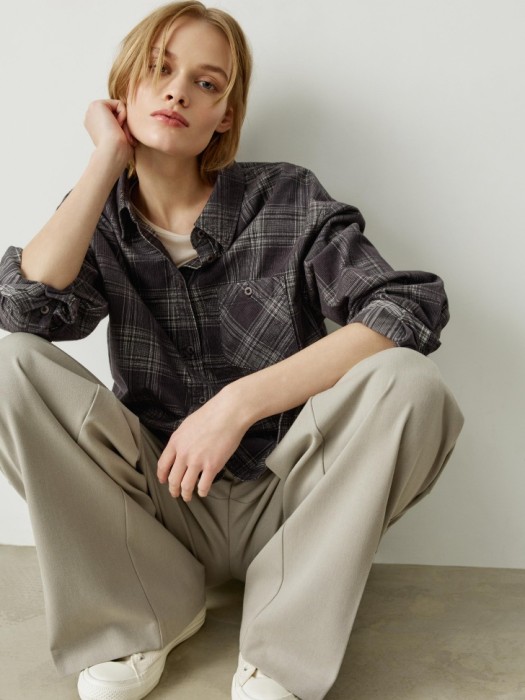 вельветовая рубашка оверсайз в клетку от бренда sela вид слева