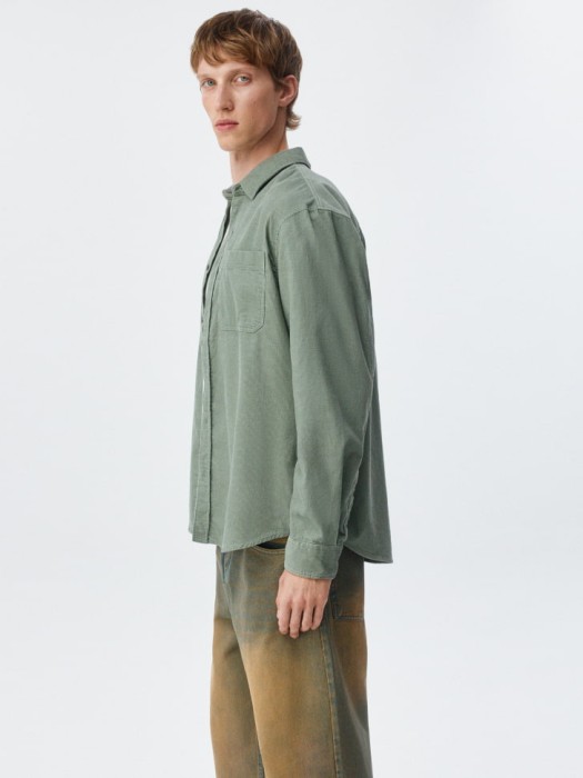 вельветовая рубашка regular fit по цене 2599 руб вид справа