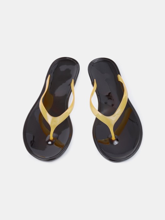 вьетнамки по цене 1599 руб вид справа