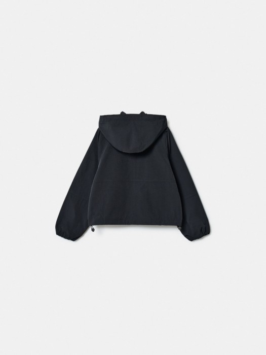 ветровка из нейлона с капюшоном для девочек от бренда sela вид слева