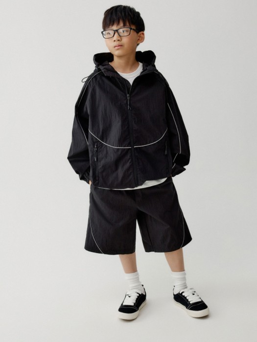 ветровка из смесового хлопка для мальчиков от бренда sela вид слева