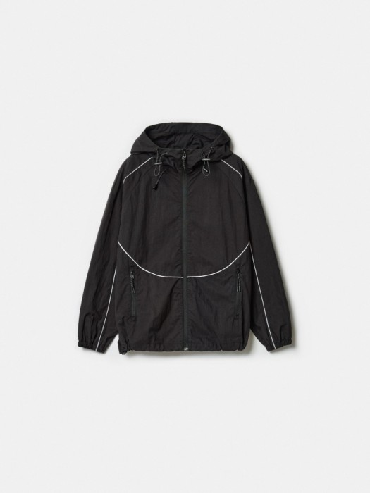 ветровка из смесового хлопка для мальчиков по цене 3499 руб вид справа