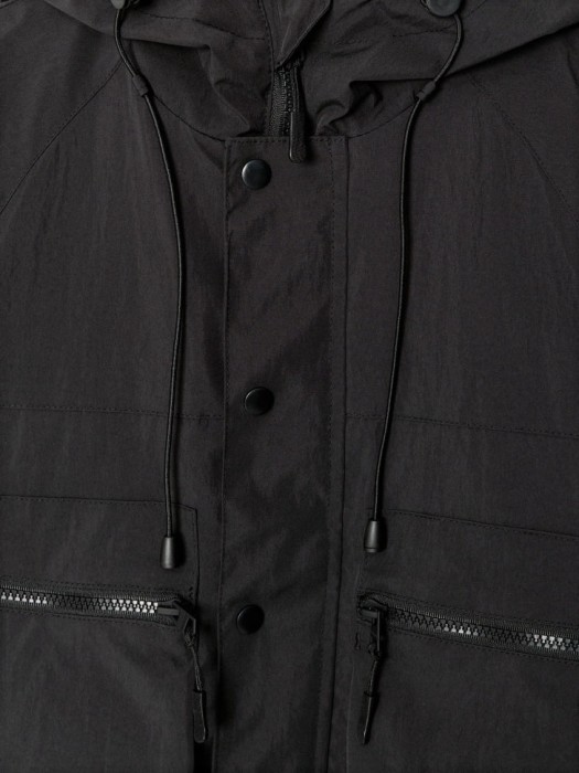 ветровка с капюшоном для мальчиков по цене 2599 руб вид справа