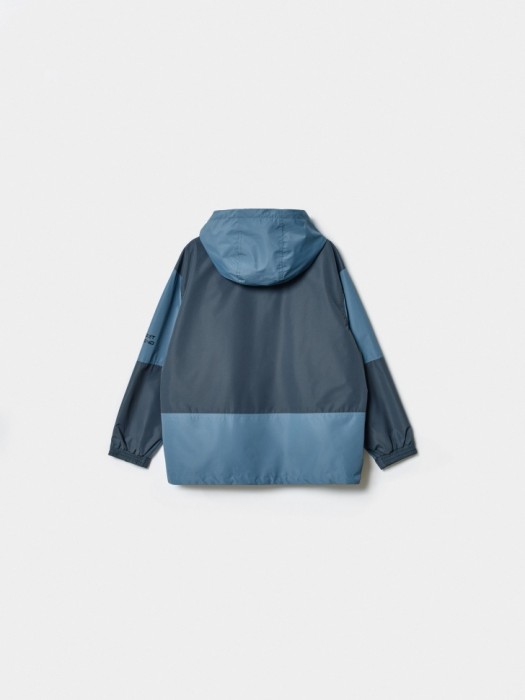 ветровка с капюшоном для мальчиков из россии вид сбоку