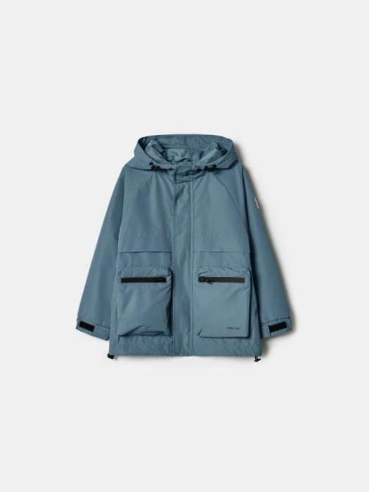 ветровка с капюшоном для мальчиков по цене 2999 руб вид справа