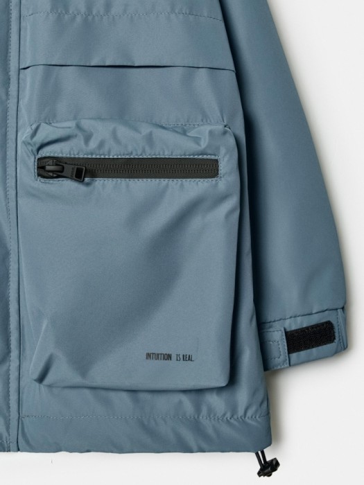 ветровка с капюшоном для мальчиков из трикотажа спереди