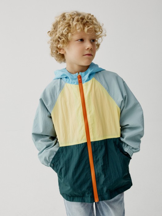 ветровка с капюшоном для мальчиков 4610517376527 фотография