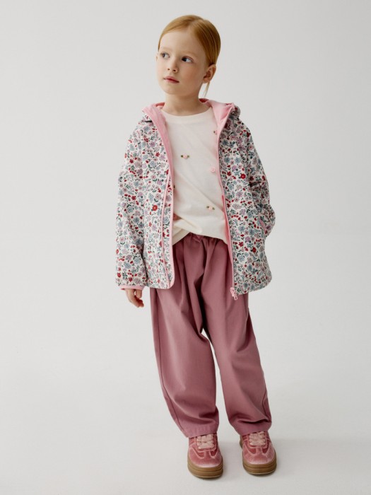 ветровка softshell на флисе для девочек от бренда sela вид слева