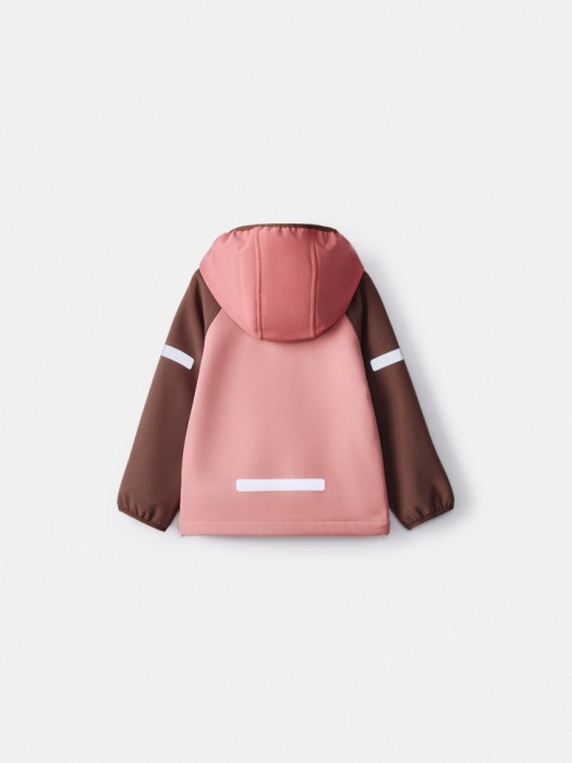 ветровка softshell на флисе для девочек от бренда sela вид слева