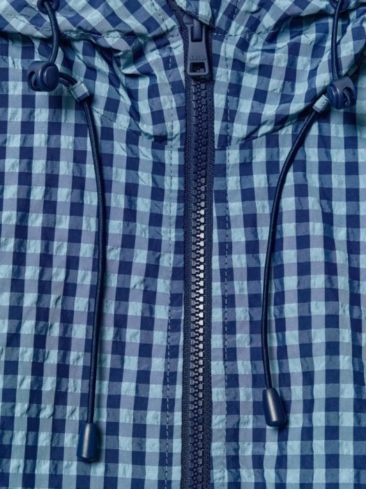 ветровка в клетку для девочек из проверенных материалов спереди