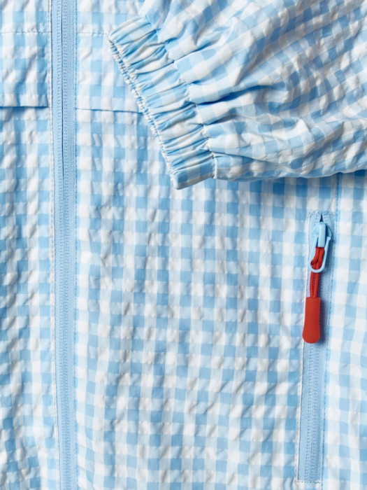 ветровка в клетку для девочек из трикотажа спереди