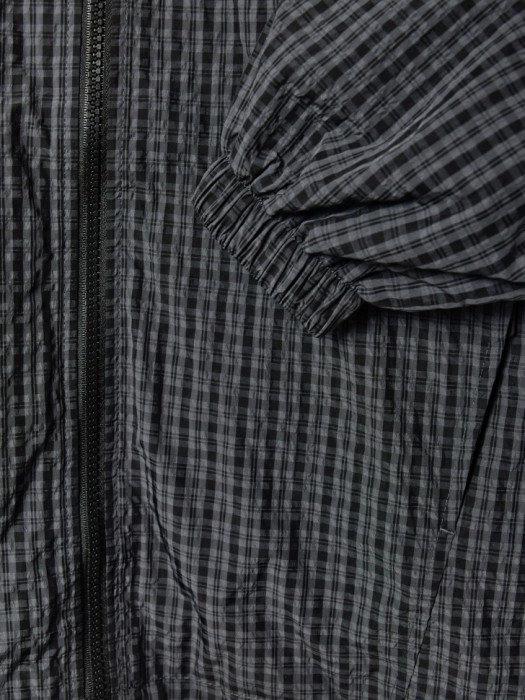 ветровка в клетку для мальчиков из трикотажа спереди