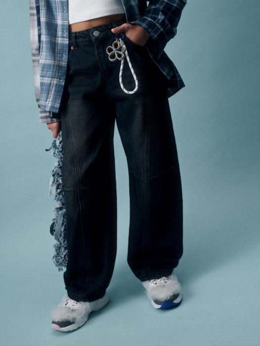 винтажные джинсы baggy fit для девочек от бренда sela вид слева