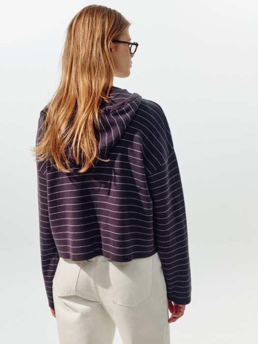 вязаное худи оверсайз из линейки  young из россии вид сбоку