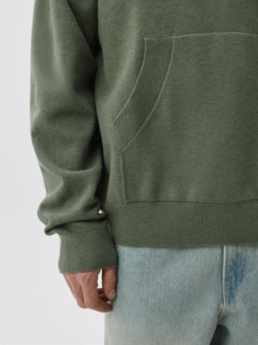 вязаное худи оверсайз из россии вид сбоку