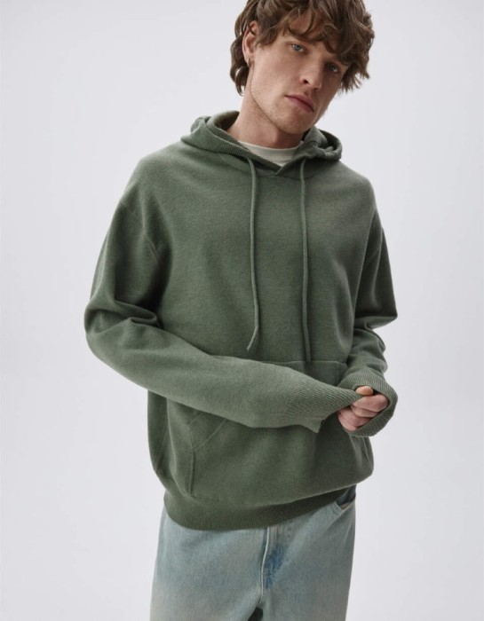 вязаное худи оверсайз из льна спереди