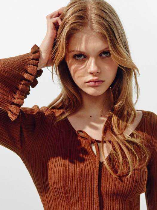 вязаное мини платье из линейки  young от бренда sela вид слева