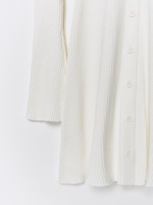 вязаное платье из линейки  young от 16 до 18 лет с изнаночной стороны