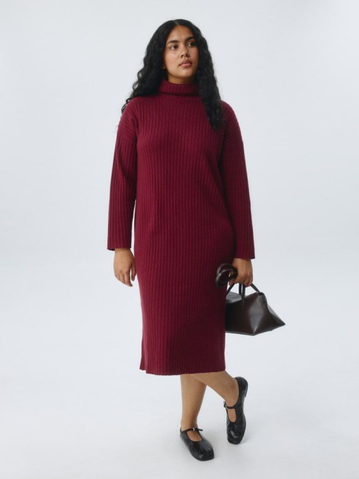 вязаное платье с воротником от бренда sela вид слева