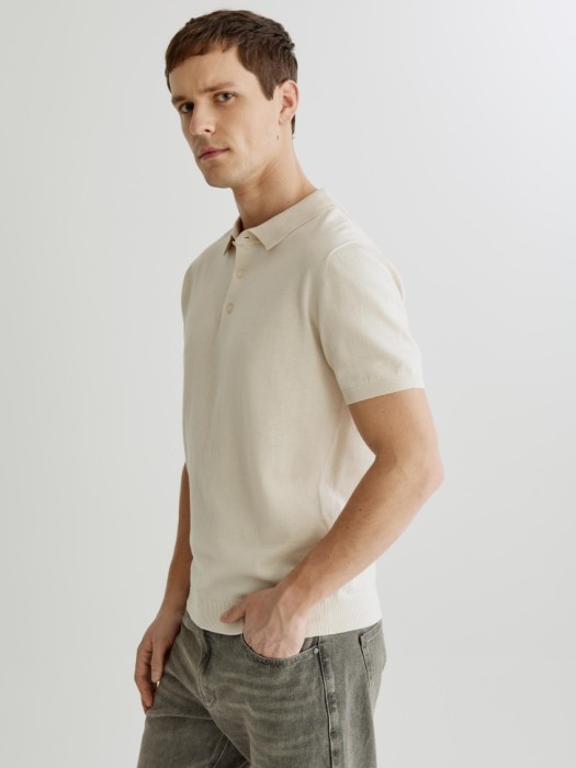 вязаное поло с коротким рукавом из россии вид сбоку