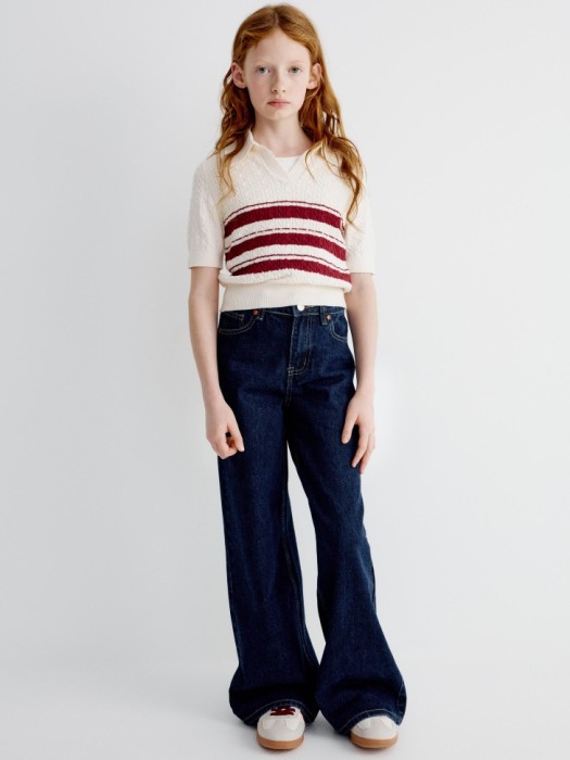 вязаное поло с вышивкой для девочек от бренда sela вид слева