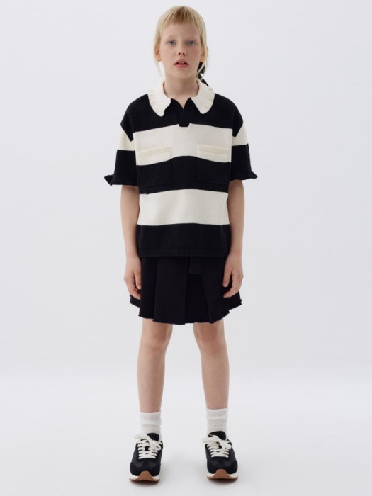 вязаное поло в полоску для девочек от бренда sela вид слева