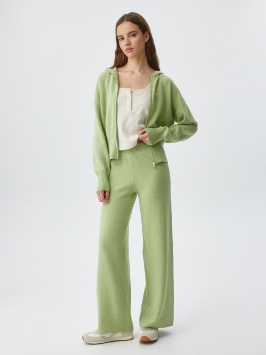 вязаные брюки с содержанием шерсти и шелка от бренда sela вид слева