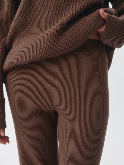 Товар с артикулом 4680798699387 вид сзади