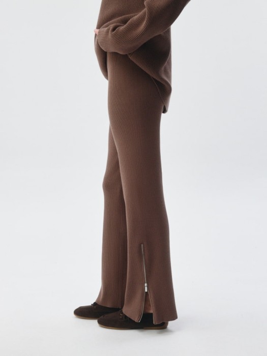 вязаные брюки в рубчик из россии вид сбоку