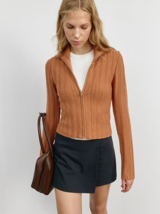 вязаный джемпер на молнии из линейки  young по цене 1799 руб вид справа