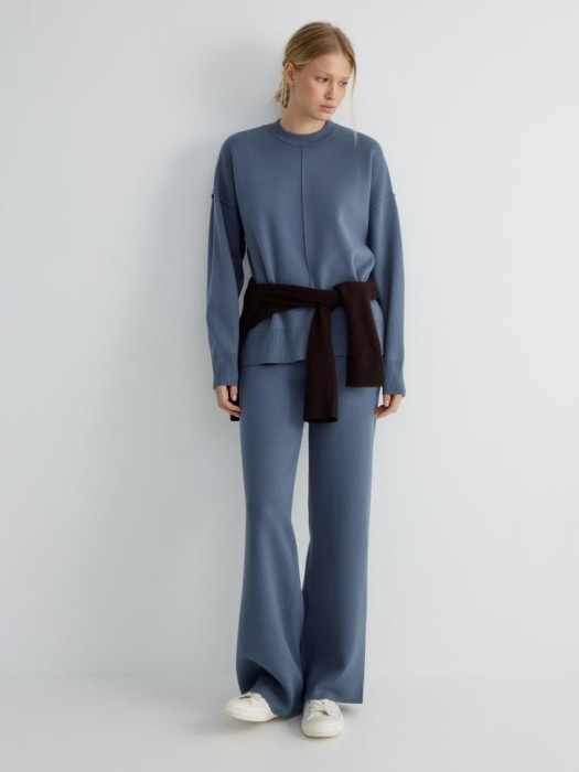 вязаный джемпер оверсайз от бренда sela вид слева