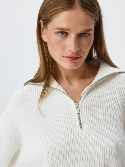 Товар с артикулом 4610517033888 вид сзади