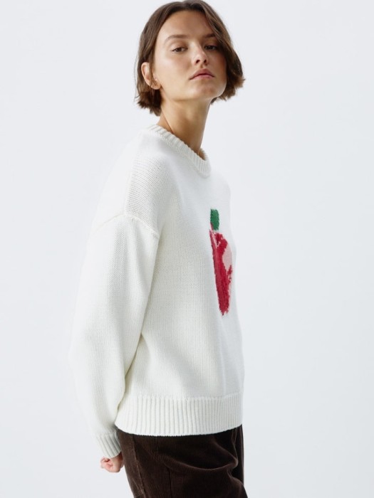 вязаный джемпер с вышивкой по цене 1799 руб вид справа