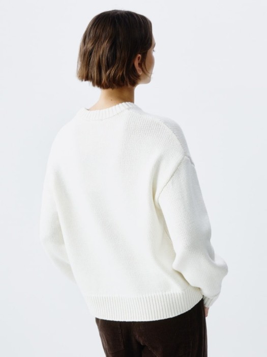 вязаный джемпер с вышивкой из россии вид сбоку