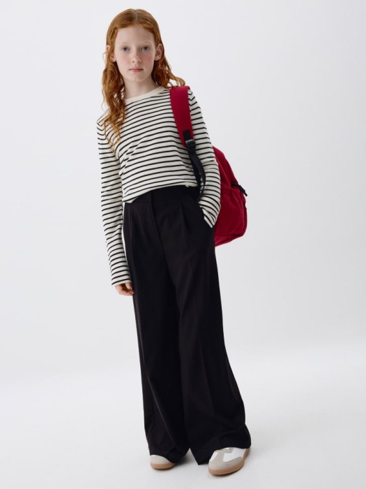 вязаный джемпер в полоску для девочек от бренда sela вид слева