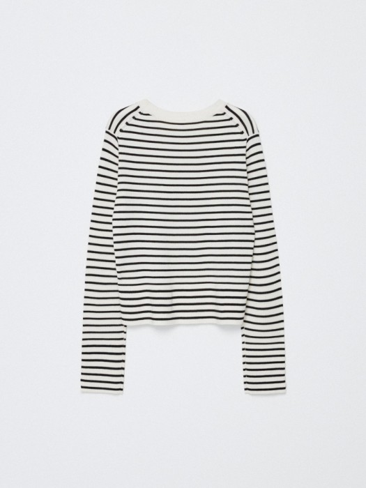 вязаный джемпер в полоску для девочек из льна спереди