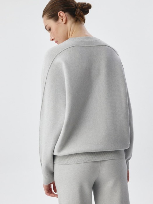 вязаный джемпер жаккардовой вязки по цене 2599 руб вид справа