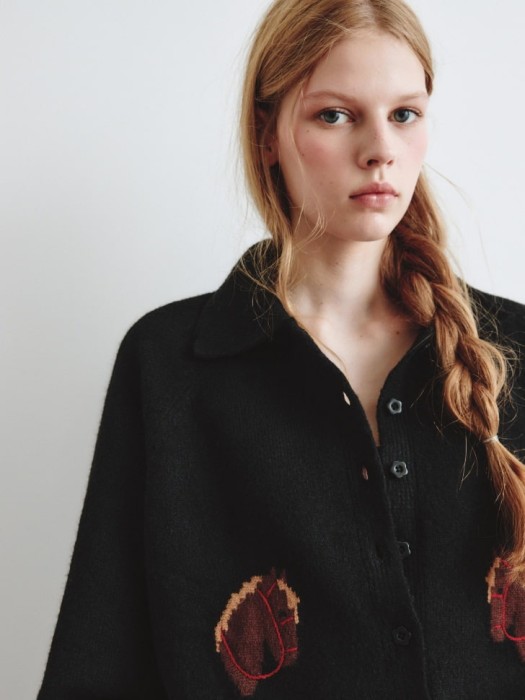 вязаный кардиган с иллюстрацией из линейки  young по цене 3999 руб вид справа