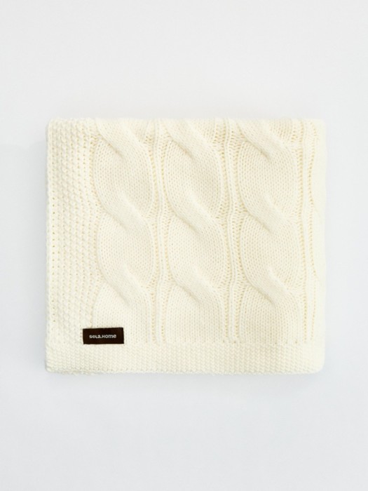 вязаный плед от бренда sela вид слева