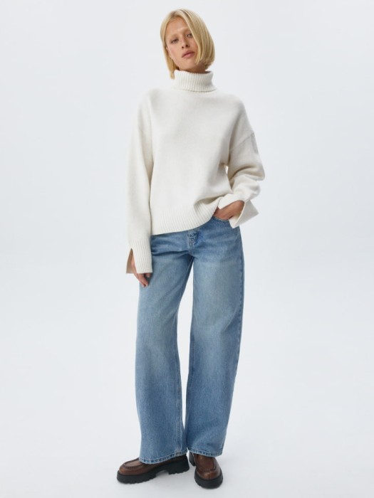 вязаный свитер с содержанием шерсти от бренда sela вид слева