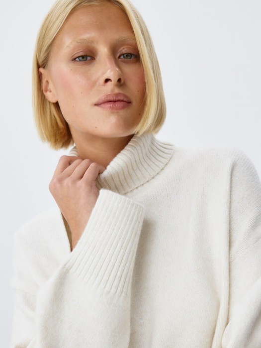 Товар с артикулом 4680798799353 вид сзади