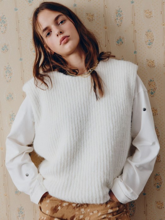 вязаный жилет с содержанием шерсти из линейки  young 4610517132567 фотография