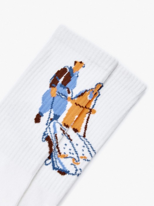 высокие носки с вышивкой из коллекции art people с алексеем ланцевым от бренда sela вид слева